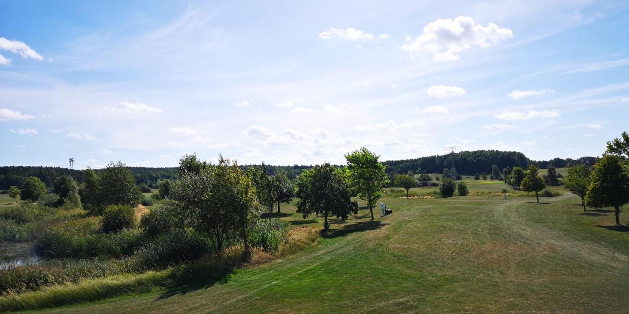 Golfcentrum Schloss Karnitz Ruegen Garz  المظهر الخارجي الصورة
